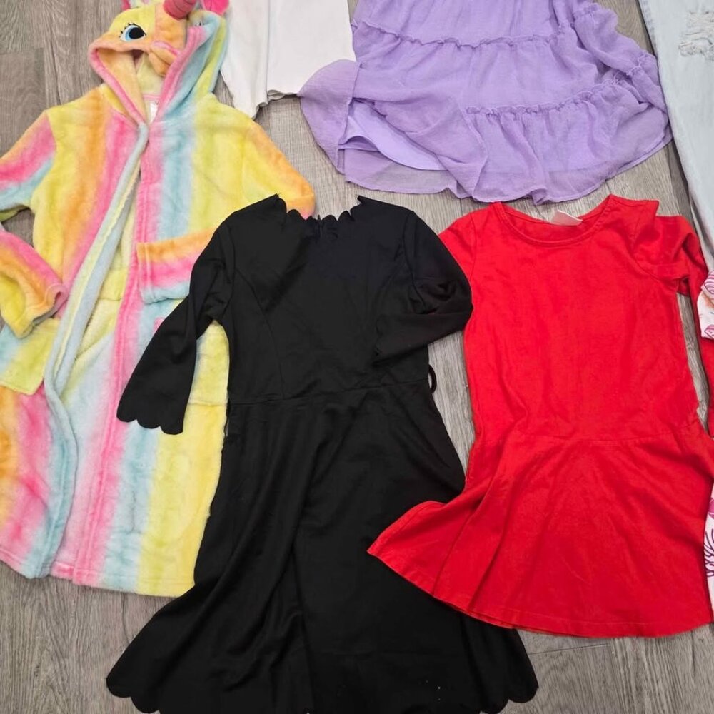 Lot of girls clothing - Picture 2 of 8
